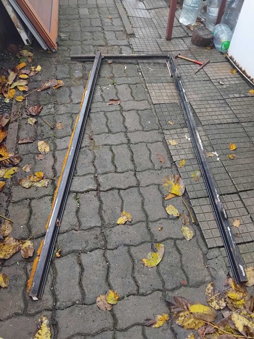 Продавам метални врати