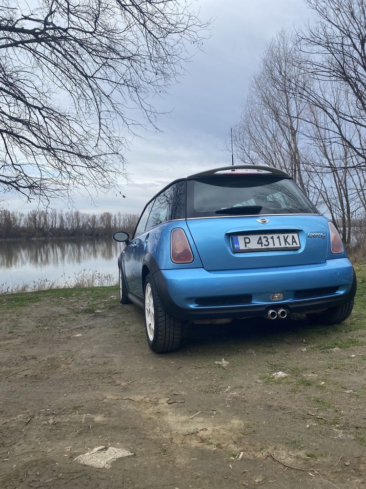 Автомобил Mini Cooper S