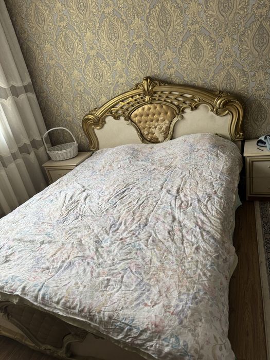 Кровать двуспальная