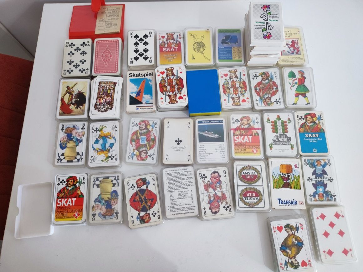 VAND pachete d carti de joc vintage din mai multe tari