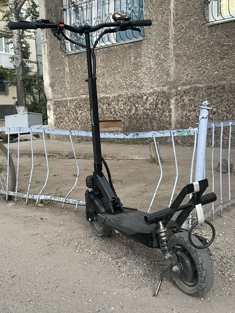 Kugoo M4 Pro под стант