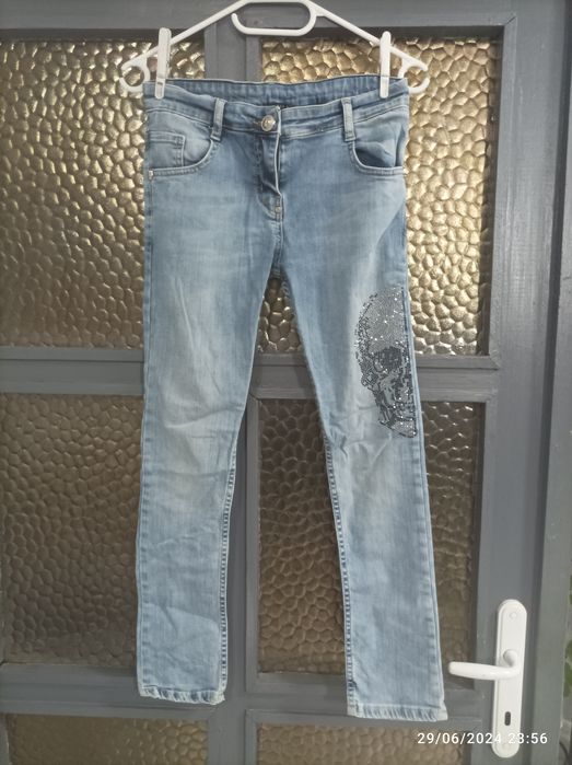 Нова цена!Маркови дънки,светъл цвят.