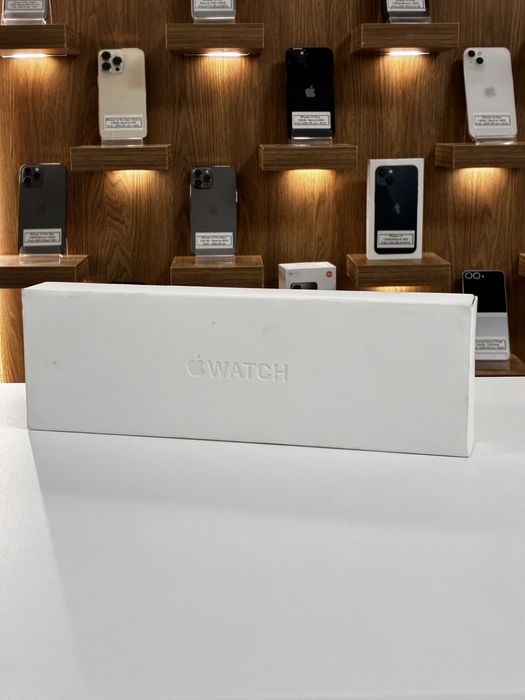 Apple Watch 11 -Jet Black Aluminium 46mm, Black Sport Band