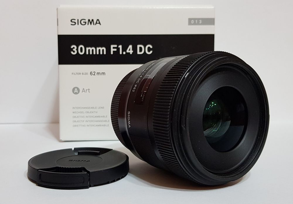 Объектив Sigma 30mm f/1.4 DC HSM Art for Canon EF-S