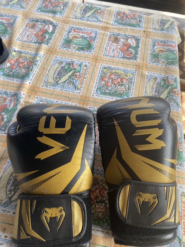 Manusi de box venum