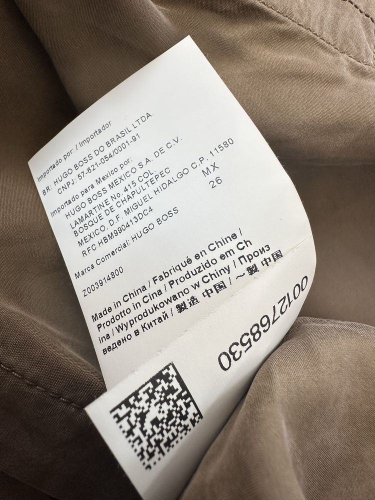 Маркова копринена рокля Hugo Boss оригинал