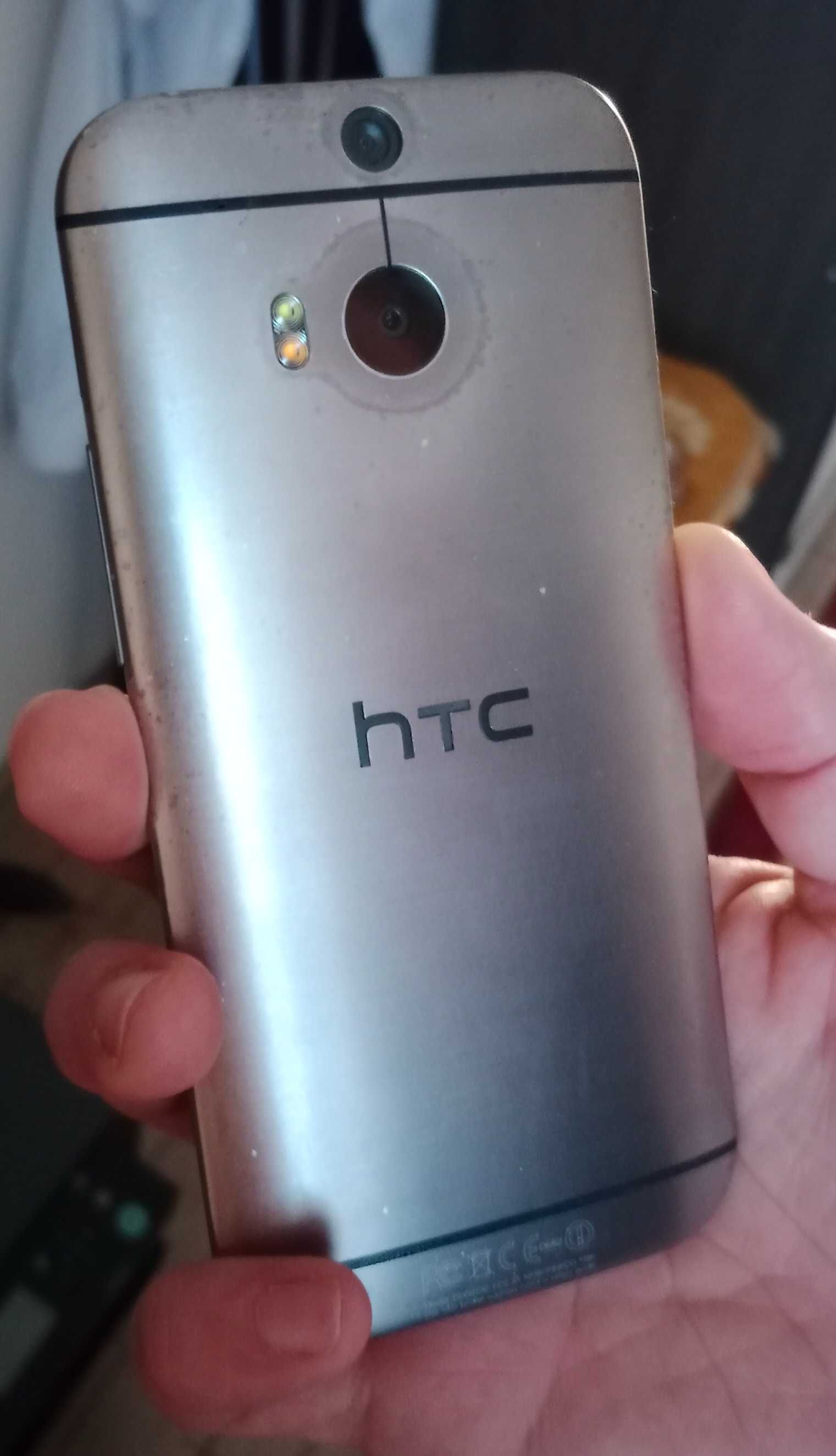 htc one m8 смартфон