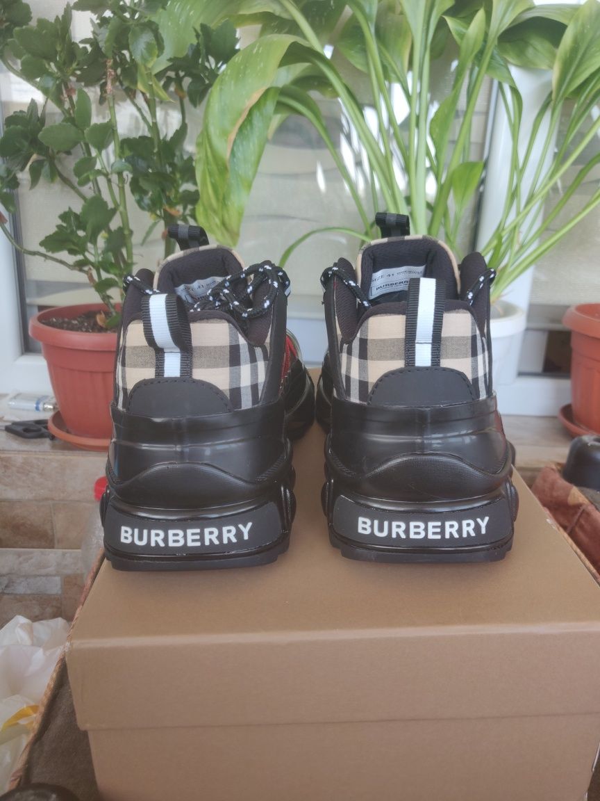 Burberry Vintage Check Arthur Sneakers 41-42 номер