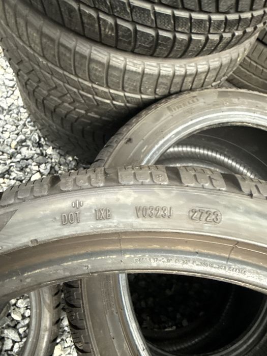 Anvelope de iarna 235/35 R19
