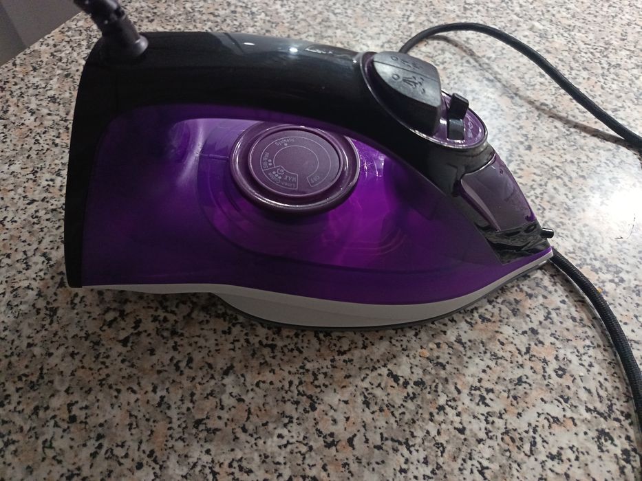 Mașina de călcat Rosberg