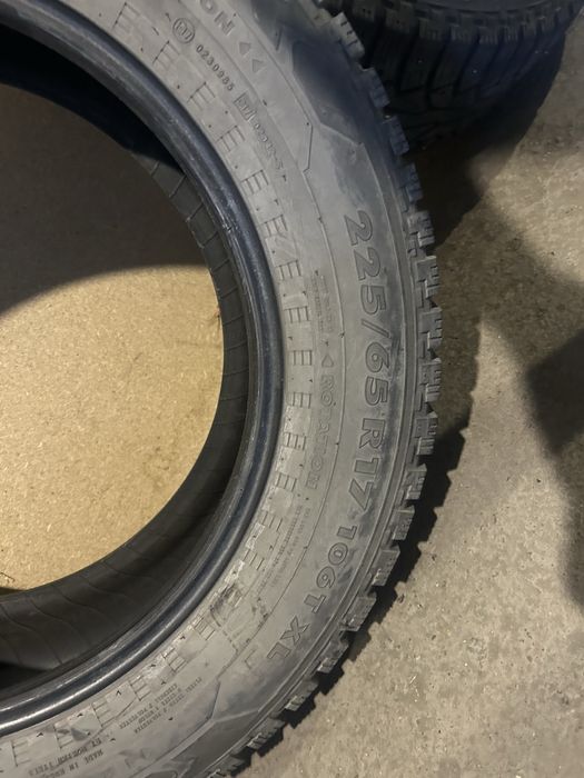 Продам зимнюю резину nokian