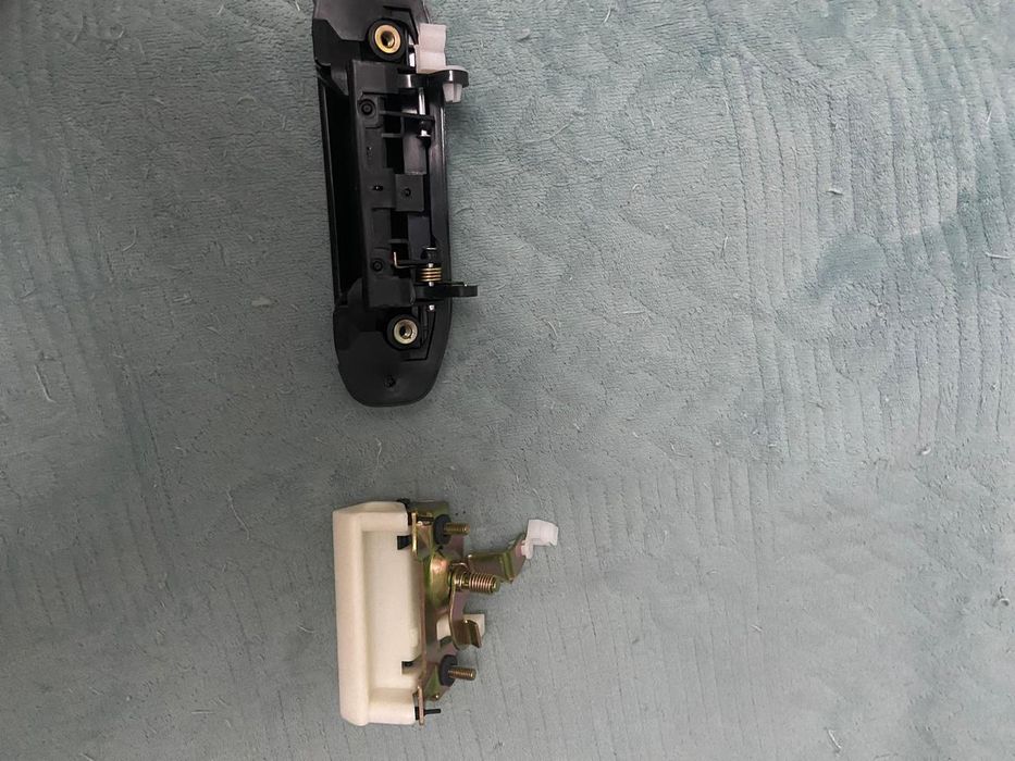 Новые продал машину не успел поставить