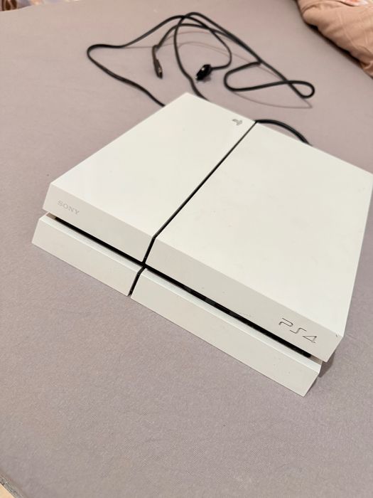 PS 4  controler2+jocuri 7.   Model CUH-1116A