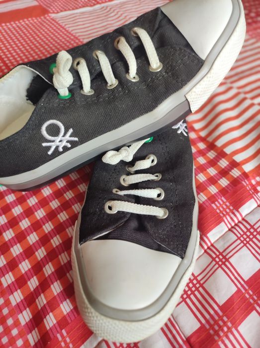 Чисто нови кецове