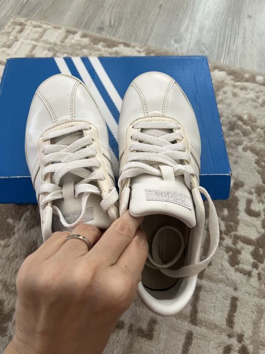 Adidasi Adidas dama marimea 36