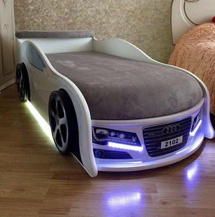 Детский карават машина Audi
