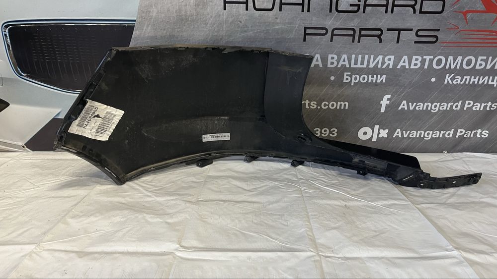 2 броя десен ъгъл и ляв ъгъл  от задна броня Volvo XC40