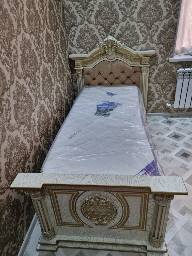 Срочно Продаётся 1на спальная кровать Новом состоянии
