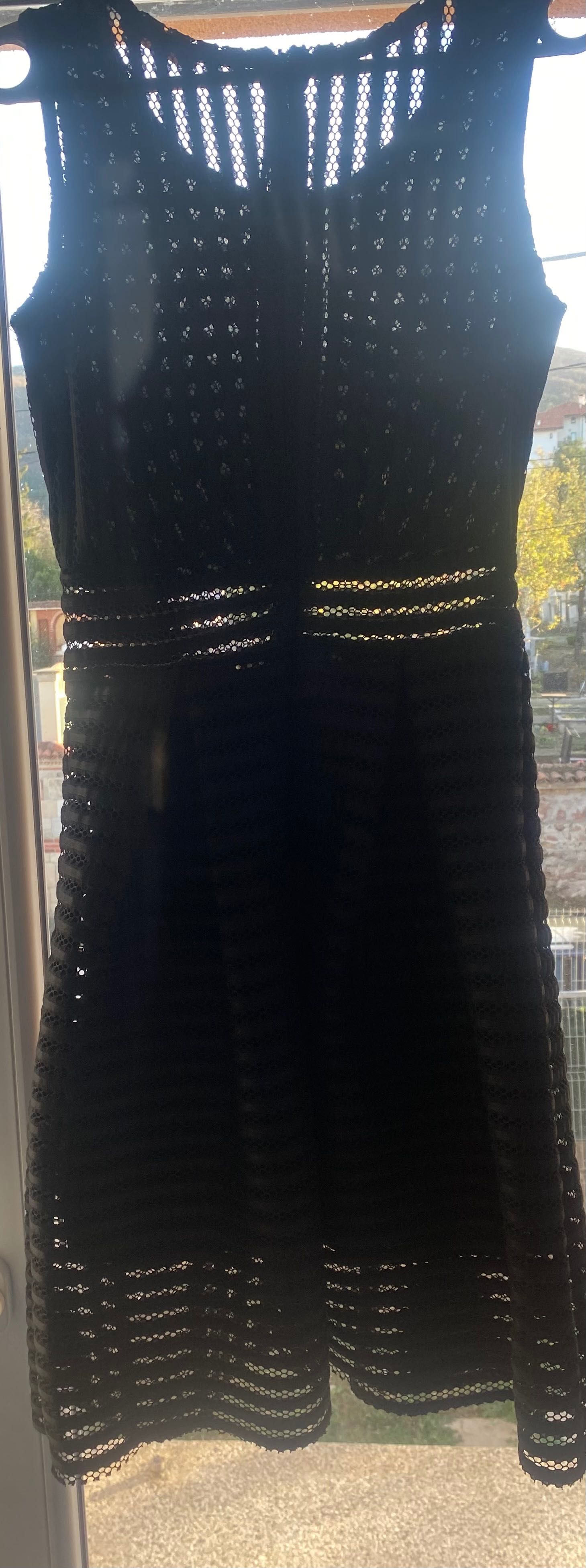 Черна рокля размер М