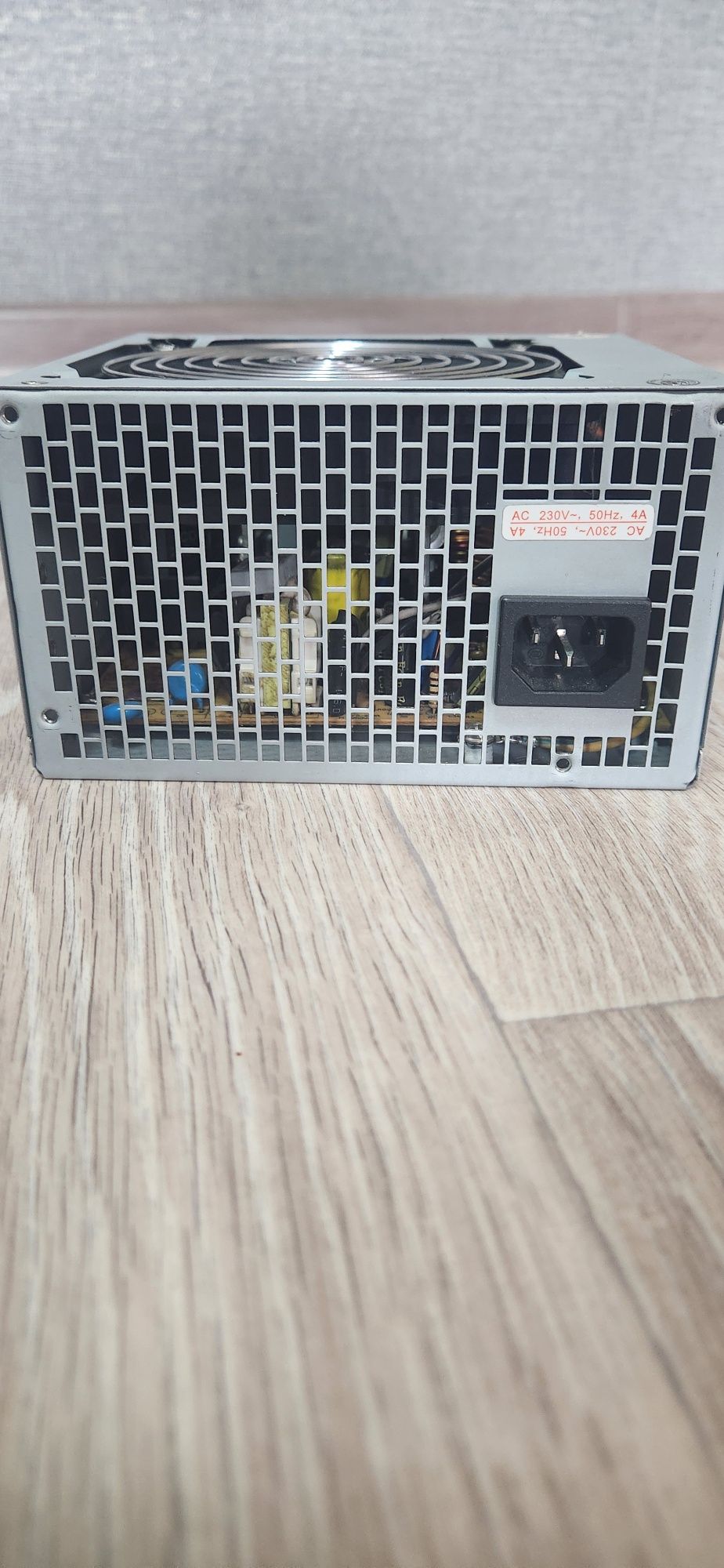 Блок питания: HuntKey 400W