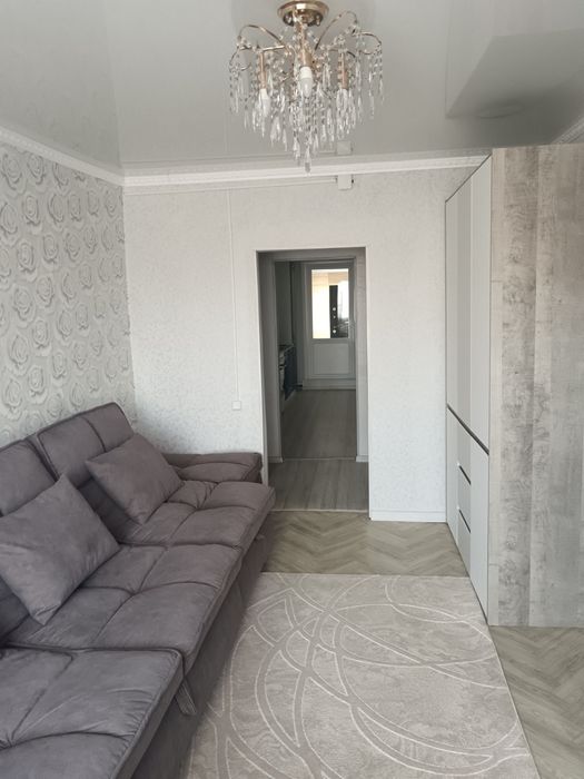 Продам 2 комнатную, благоустроеную квартиру, в доме барачного типа.