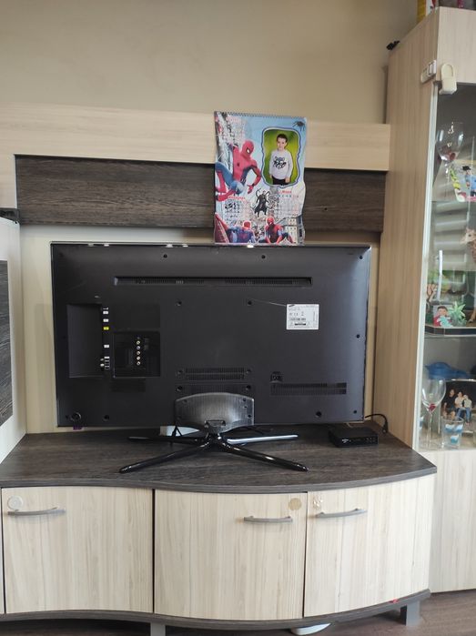 LED Телевизор SAMSUNG 40 инча