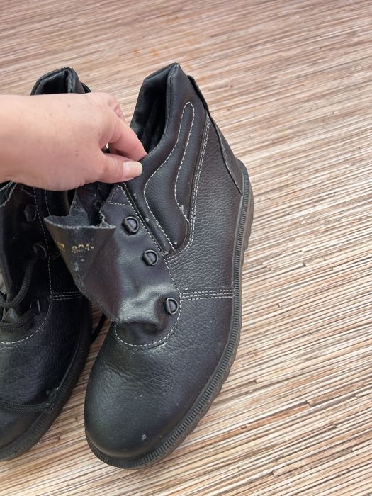 Продам ботинки спец обувь размер 42