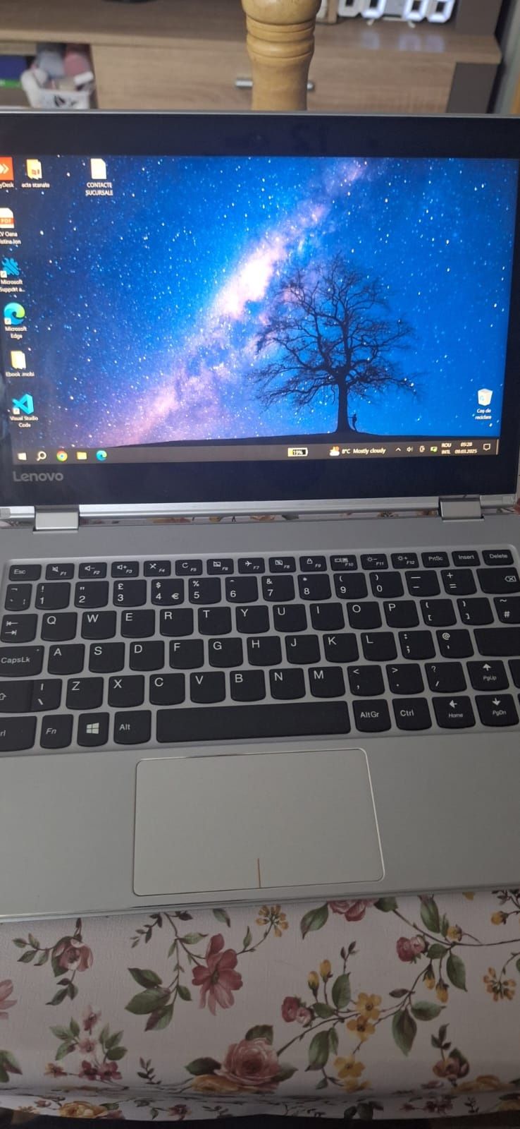 Lenovo, laptop-tableta 12inch