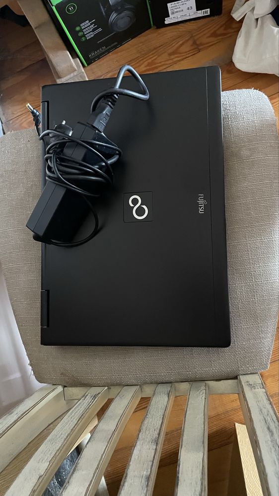 Лаптоп FUJITSU H700
