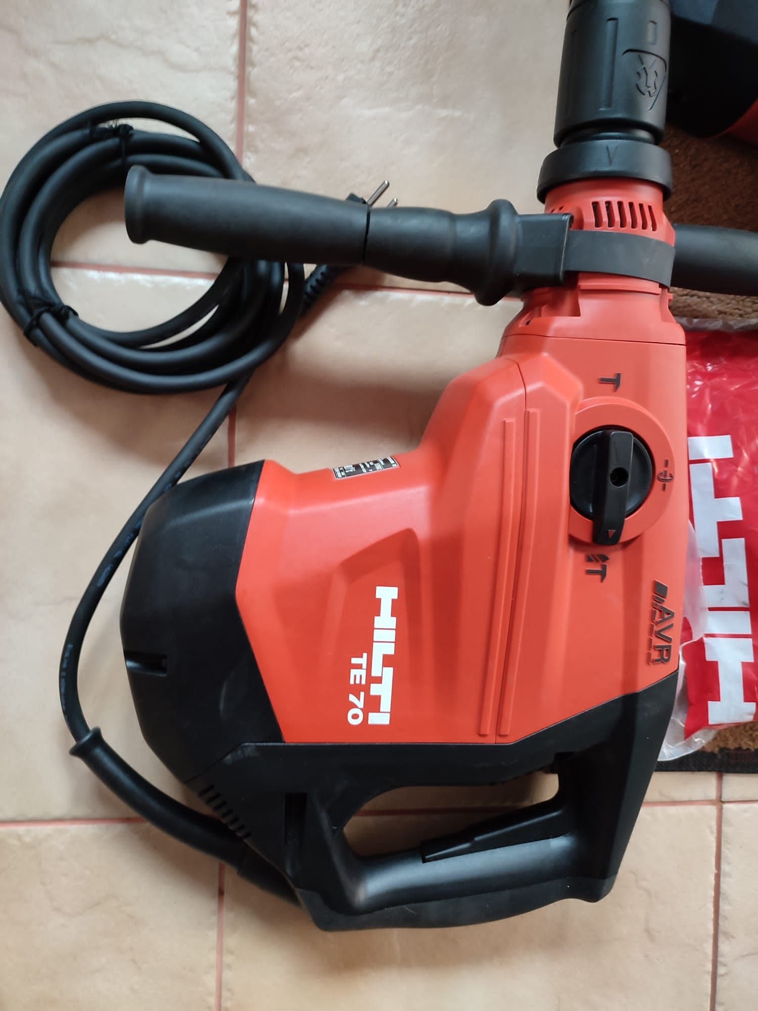 Hilti rotopercutor demolator nou