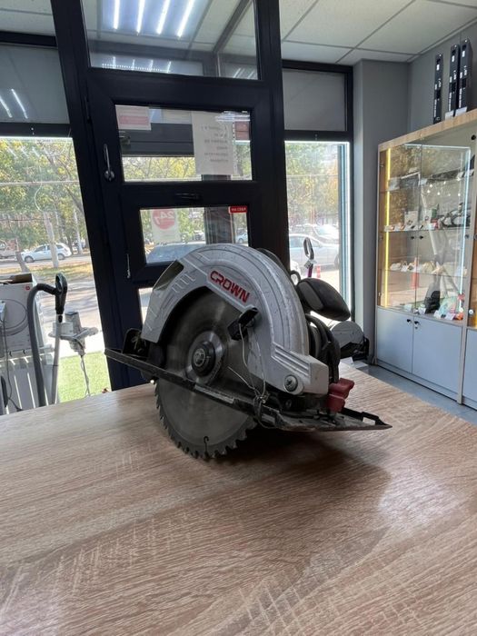 Пила Crown CT15210 (A4)