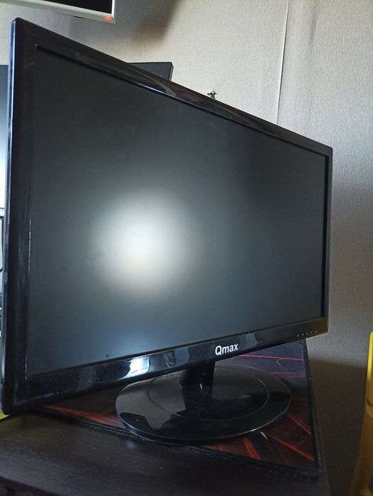 Qmax M2285B — 21.5", Full HD, VGA, LED монитор