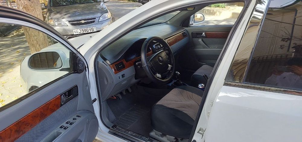 Насия савдо Lacetti CDX 2 поз. 1.8L 2011