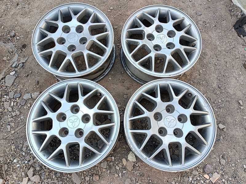 Продам оригинальные легкосплавные диски на автомашину Mitsubishi