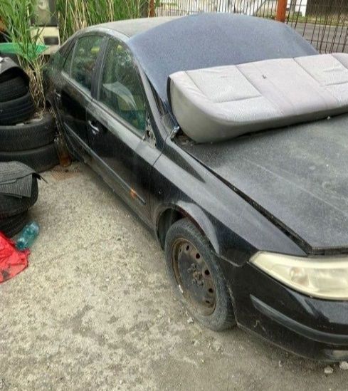 Renault Laguna 2 , 1.9dci Euro 3 , sedan 230.000km , negru jante R16