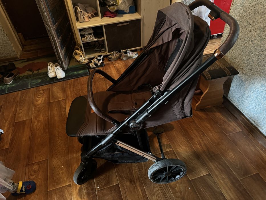 продам НОВУЮ коляску