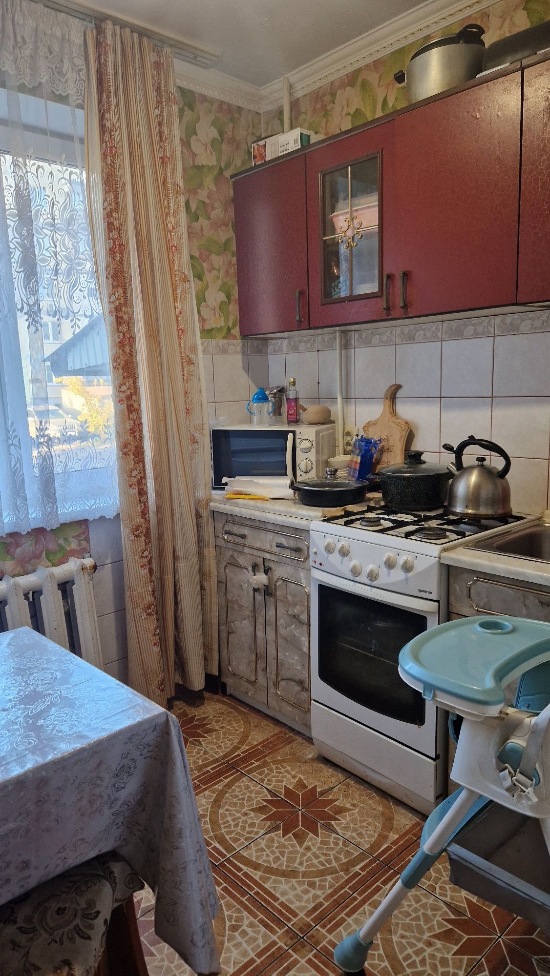 2комнатную квартиру 20мкр, по ул.Шухова, 1/5,изолир.