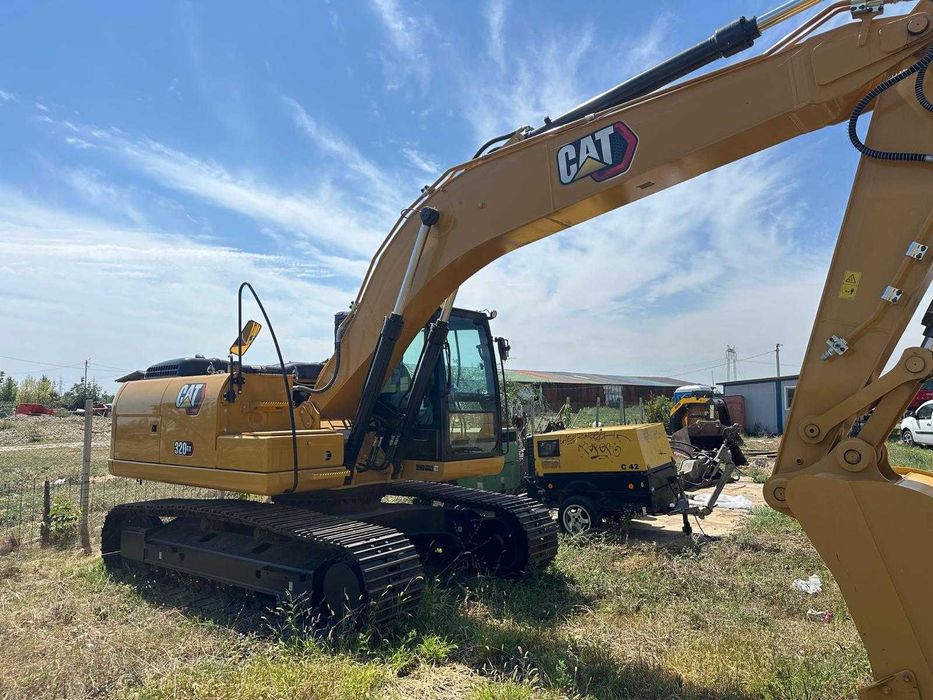 VAND Excavator pe senile CAT 320 (NOU)
