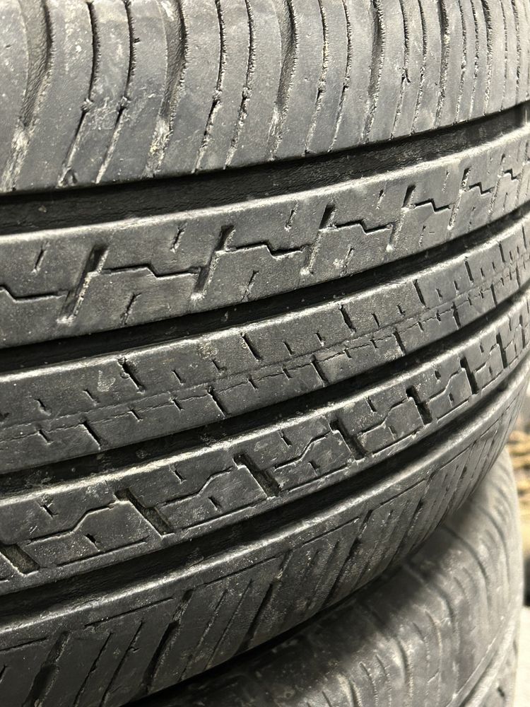 Комплект гуми 225/65/R17 Dunlop Grandtrack за SUV