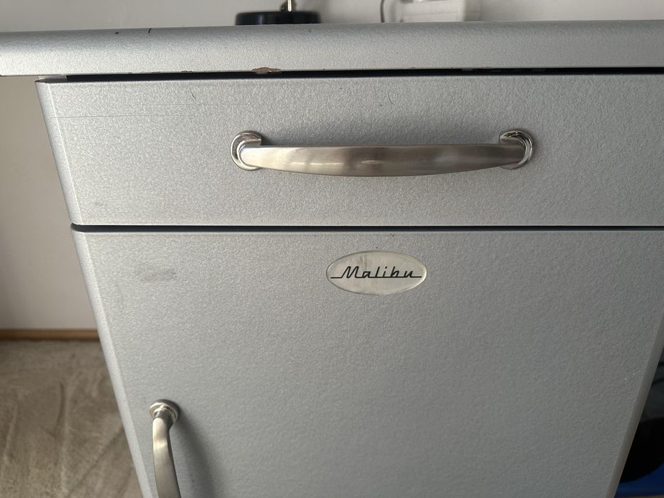 set de 3 piese de mobilier:dulap cu rafturi, dulap cu sertare, birou