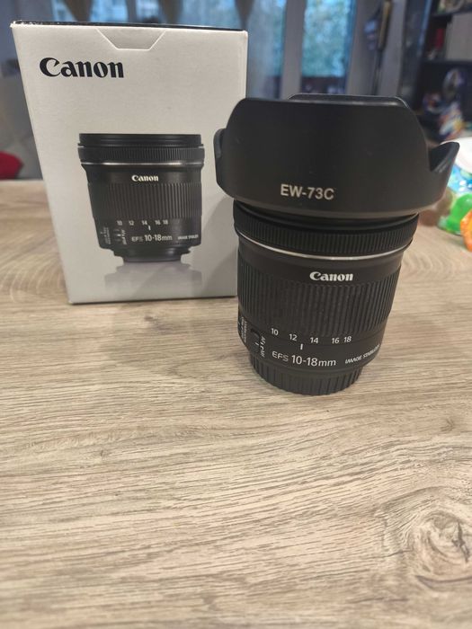 Обектив Canon 10-18 is stm