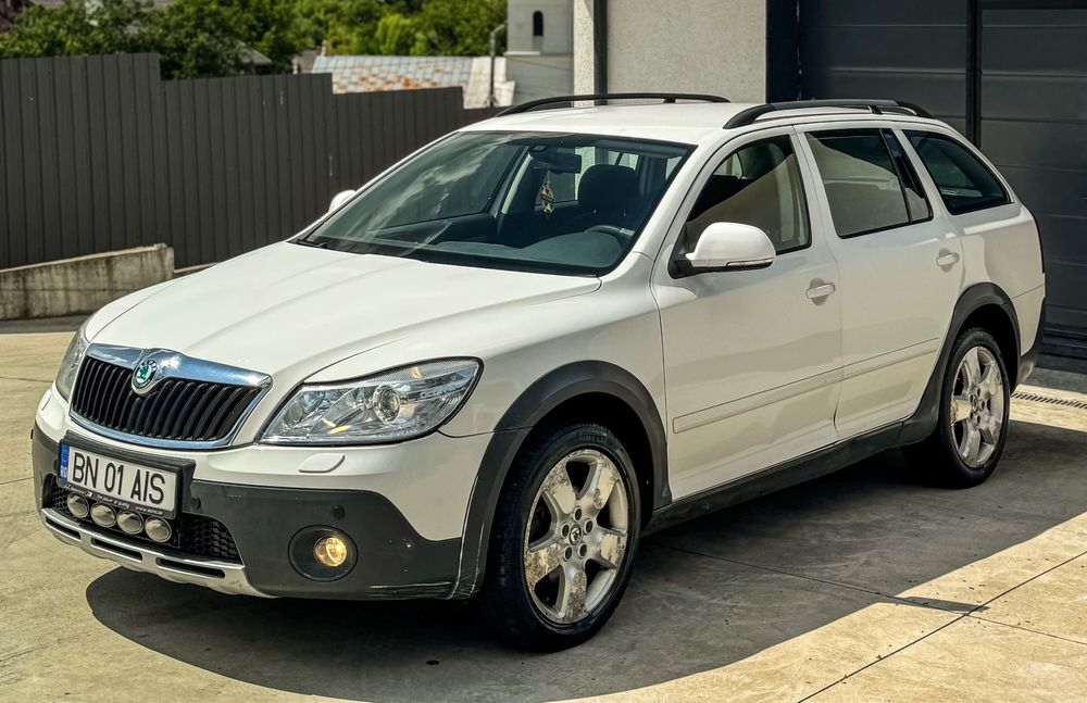 Vând Skoda Octavia Scout / 2013 / 2.0 TDi 140 CP / 4x4 / Înmatriculat