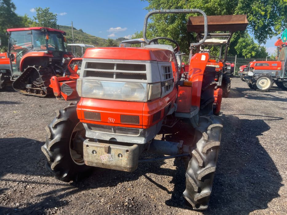 Tractoras tractor japonez Kubota Gl29