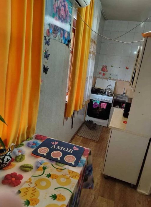 х Чиланзар 20 квартал 1в2/4/4 Балкон:1,5х6,Продается Квартира