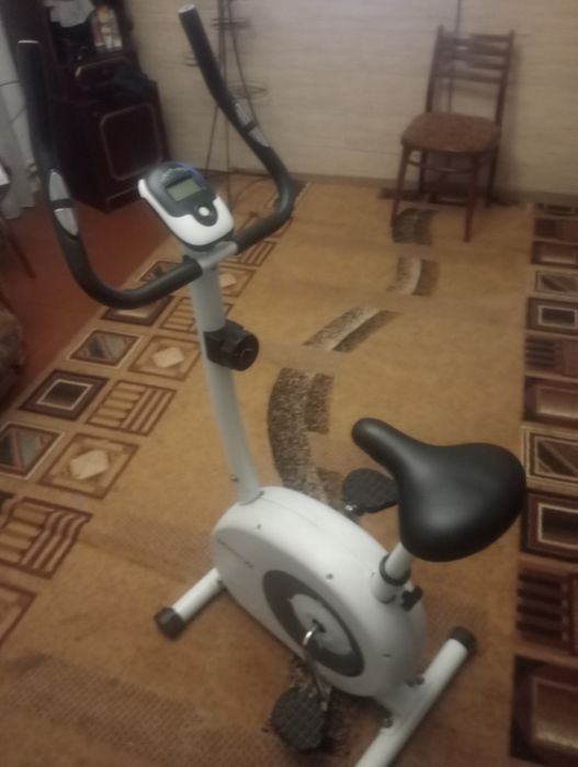 Велотренажер с пультом.