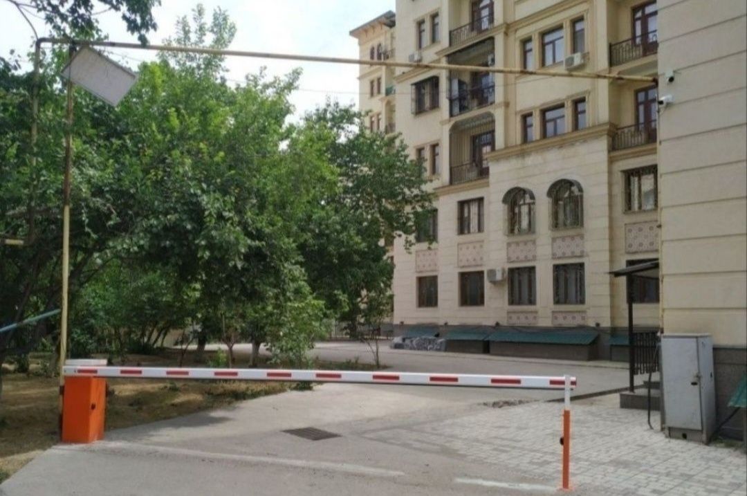 Bezmakler Srochna Egasidan Ofis Arendaga Ganga metroni o'zida  -- 1