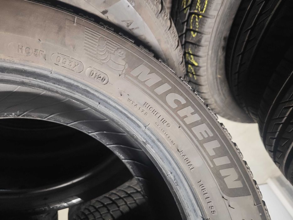 4бр.зимни гуми 215/55/17 Michelin