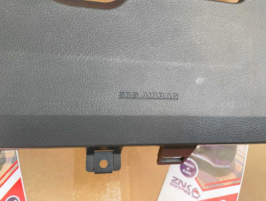 Toyota Yaris III - airbag picioare - genunchi