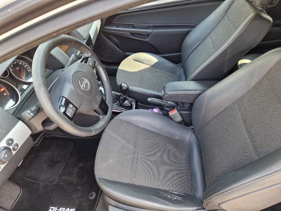 Opel Astra H Gtc