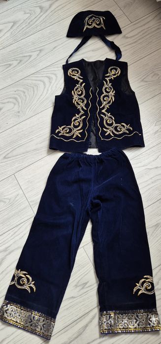 Продам костюм за 2500